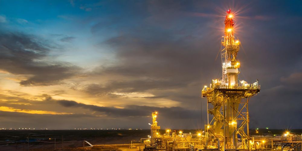 What are the key considerations for sourcing oil rig lights from suppliers